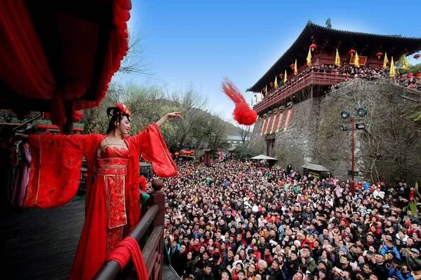 Step Back in Time: Songcheng Park & 'Romance of the Song Dynasty' Spectacle!