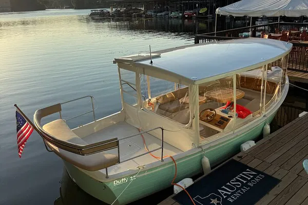 Private Lake Austin Cruise: See Austin in Style!