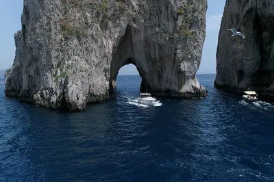 Capri Speedboat Tour: Sorrento Coast's Glamorous Escape