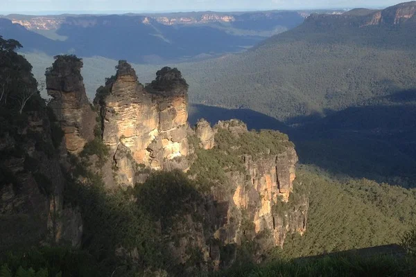 Unforgettable Blue Mountains Private Tour: Majestic Views & Aussie Charm!