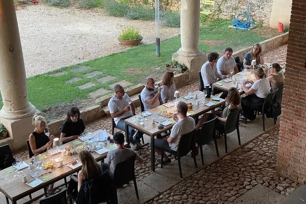 Verona's Sparkling Wine Escape: Prosecco & Classic Method Tour