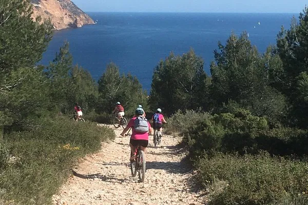 Cassis Calanques E-Bike Adventure: Explore Hidden Gems!