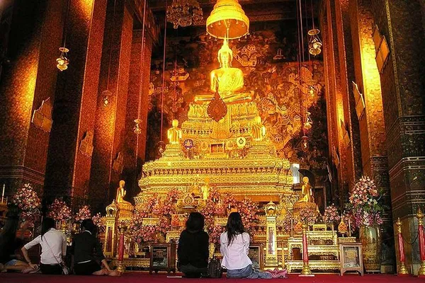 Discover Bangkok's Sacred Wonders: A Temple Tour Extravaganza