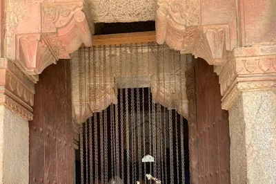 Discover Delhi's Majesty: A Private Guided Tour with Lunch