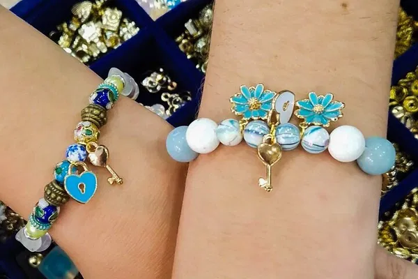 Parisian Bracelet Creation: Craft Your Unique Jewelry Style