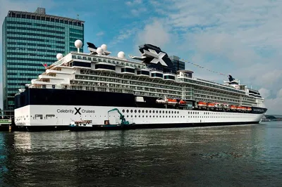 Luxury Schiphol to Amsterdam Cruise Port Transfer: Arrive in Style!