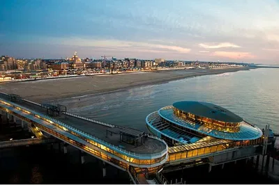 The Hague: Private Walking Tour of Must-See Attractions