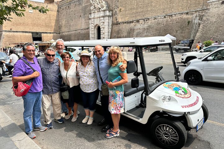 Rome Golf Cart Tour: See Colosseum & Hidden Gems!