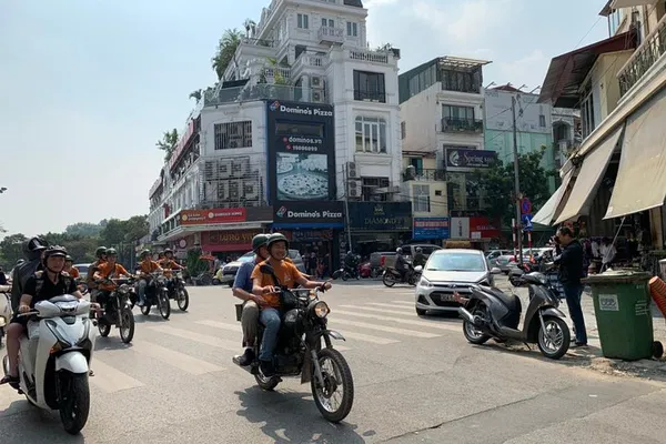 Hanoi's Dynamic Duo: City & Countryside Unveiled!