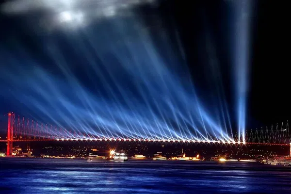 Bosphorus Night Cruise: Luxury Yacht, Wine & Music