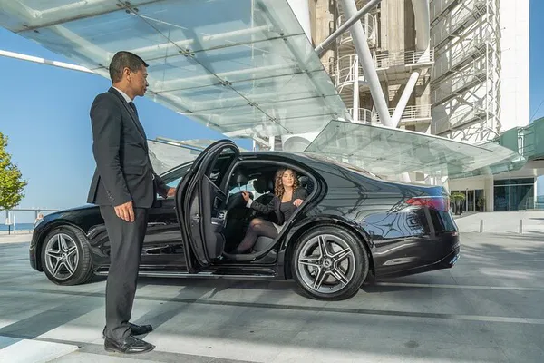 Lisbon Airport Private Transfer: Direct to Your Hotel