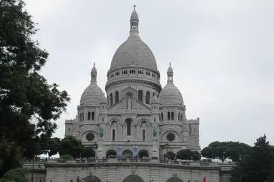 Uncover Montmartre's Charm: A Self-Guided Scavenger Hunt Adventure!