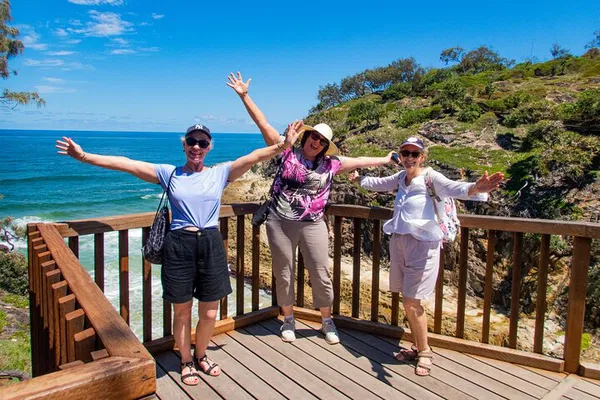 Straddie Island Private Tour: Whales, Beaches & Views
