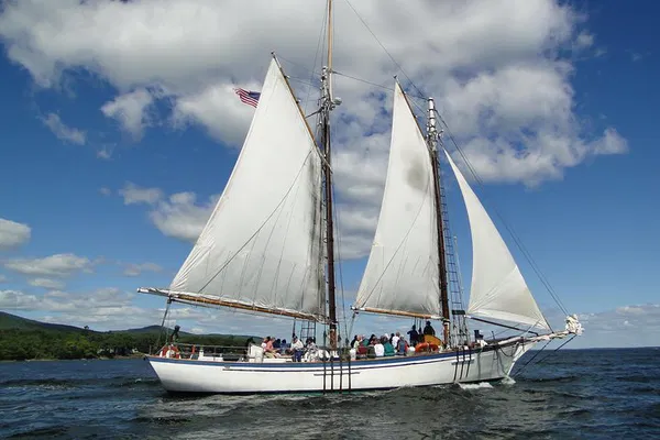 Camden, Maine Day Sail: Windjammer Classic!