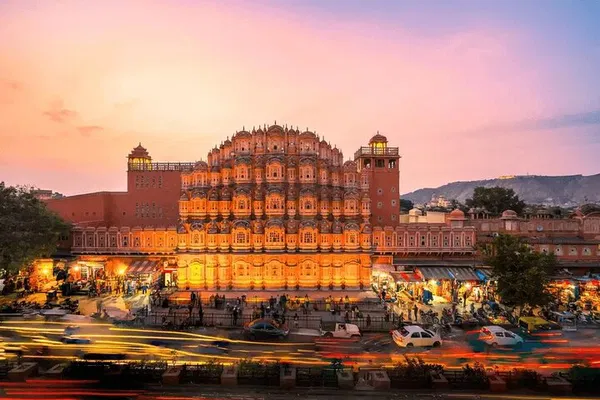 Jaipur's Nighttime Majesty: Open Jeep Adventure Through the Pink City