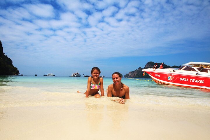 Phi Phi Islands Speedboat Adventure: Snorkel, Swim & Sightsee!
