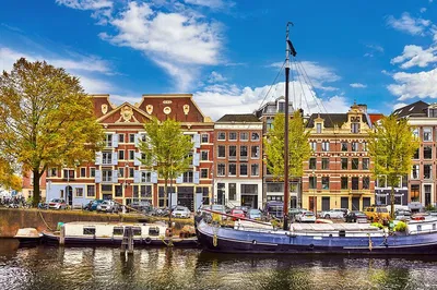 Uncover Amsterdam's History: Skip-the-Line Museum Tour!