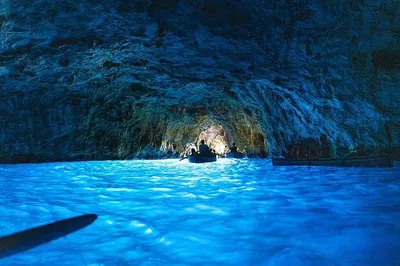 Unforgettable Capri: Private Boat Tour to Paradise