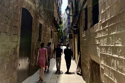 Uncover Barcelona's Secrets: A Local's Historical Walking Adventure