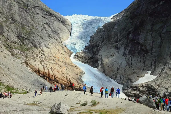 Olden Glacier Tour: Briksdal Glacier Adventure!