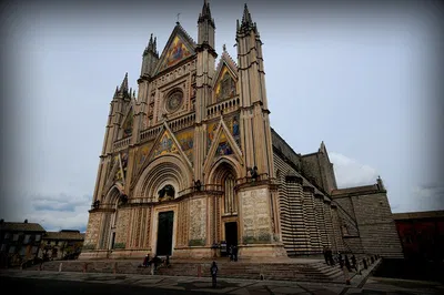 Unearth Italy's Hidden Gems: Orvieto & Civita di Bagnoregio Day Trip