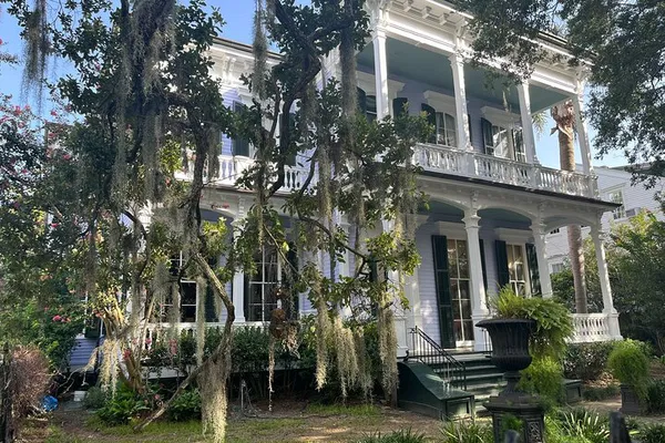 Garden District Walking Tour: See New Orleans' Grand Homes