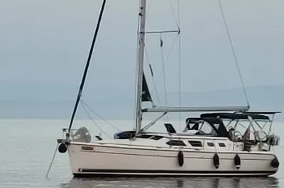 Sails between Sky and Sea: Unforgettable Boat Tour