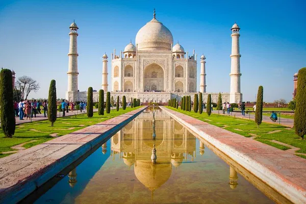 Sunrise Majesty: Private Taj Mahal & Agra Tour from Delhi