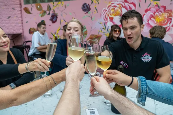 Melbourne's Hidden Bars & Laneway Legends: 3-Hour Tour