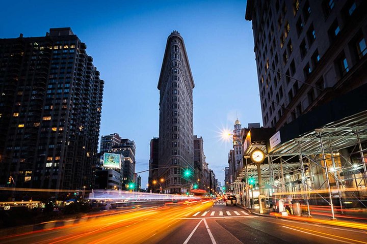 NYC Nights: Private Guided Tour of Iconic Landmarks