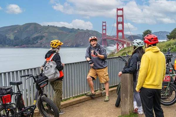 SF Electric Bike Tour: Golden Gate & Sausalito Views!