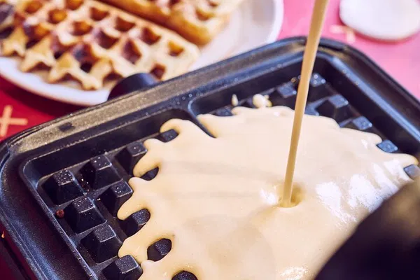 Brussels: Waffle & Beer Workshop - Bake & Taste!
