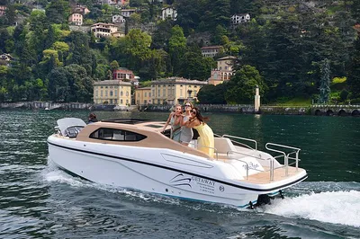 Lake Como Private Boat Tour: Limo Style, Max 10 Guests