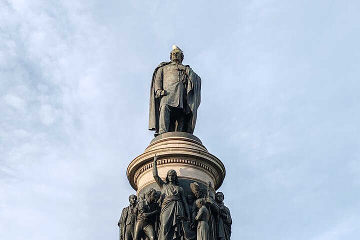 Uncover Dublin's Secrets: An Irish Revolution History Tour