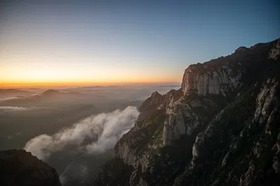 Montserrat Sunrise Escape: Guided Tour & Catalan Brunch Adventure