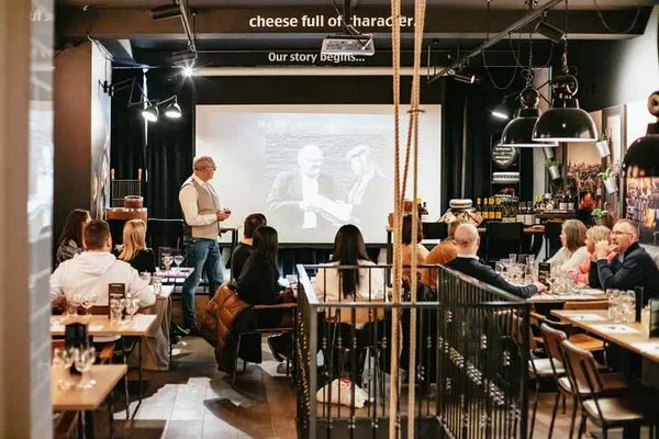Amsterdam Cheese & Wine Tasting: An Authentic Dutch Delight!