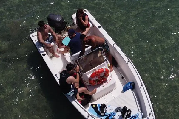 Adriatic Adventure: Unlicensed Boat Rental in Tortoreto