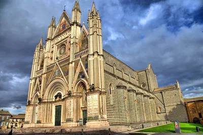 Orvieto & Dying City Tour: Art, History, and Flavors