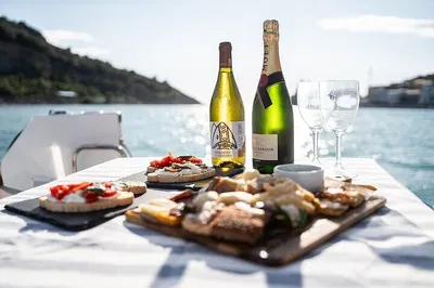 Sunset Aperitivo: A Luxurious Cinque Terre & Portovenere Cruise