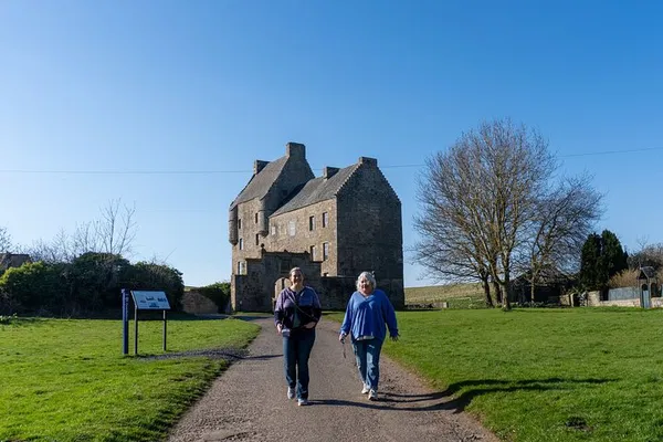 Outlander Film Tour: Edinburgh Day Trip to Lallybroch