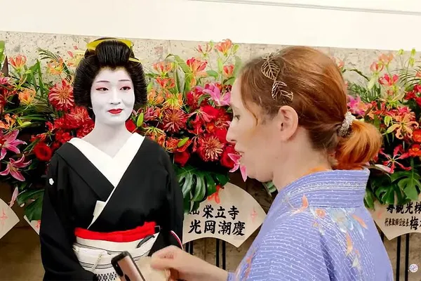 Nagoya Geisha & Kabuki Dance: A Cultural Spectacle