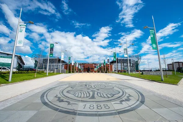 Celtic Park Tour & Dine: Stadium & 3-Course Meal