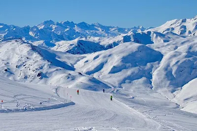 Baqueira Beret Superpack: Ski, Equipment & School - All Included!