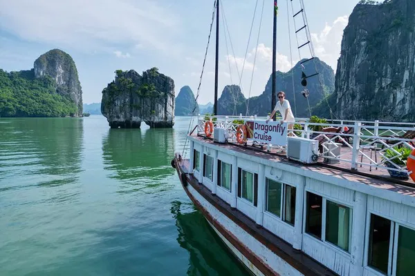 Halong Bay Day Tour: Unforgettable Cruise, Caves & Kayak Adventure!