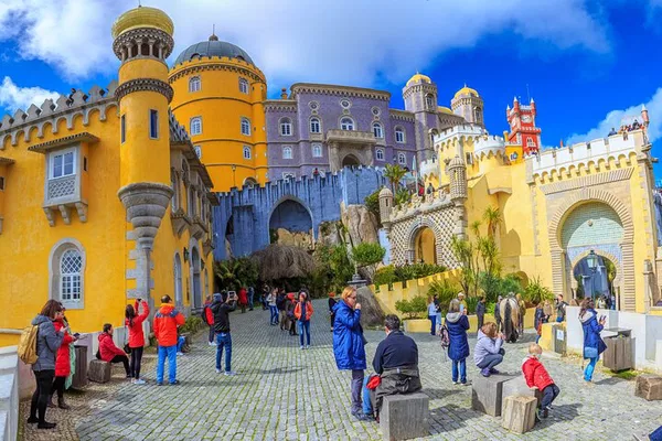 Sintra, Cascais, Roca: Day Trip from Lisbon (Small Group)