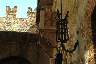 Verona's Passionate Tale: Step into Romeo and Juliet's World