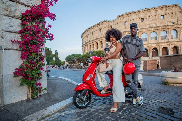 Rome Vespa Tour: Photoshoot on 2 Wheels!