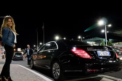 Luxury Airport Transfer: Rome in Mercedes V-Class Comfort