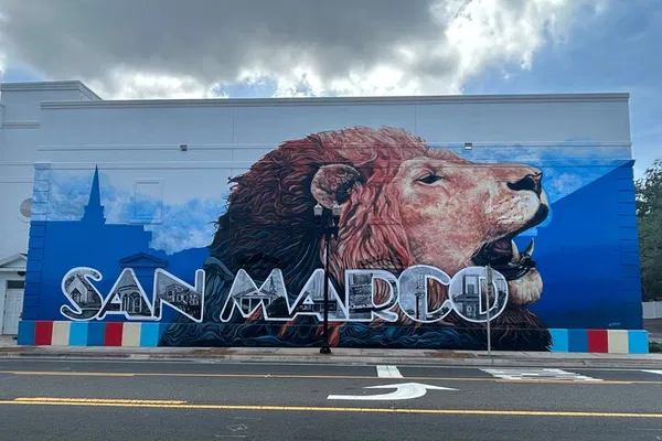 Uncover San Marco's Charm: A Tuk Tuk Journey Through History & Architecture