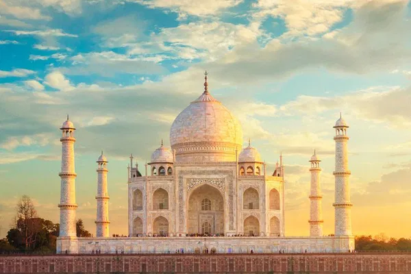 Discover India's Crown Jewels: A Taj Mahal & Agra Fort Day Trip from Delhi